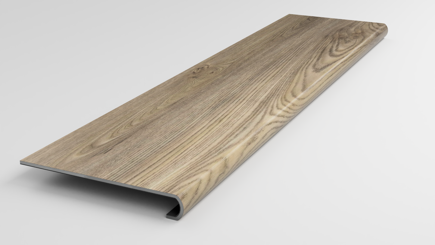 Floorte | Distinction Plus | Ash Oak Stair Tread