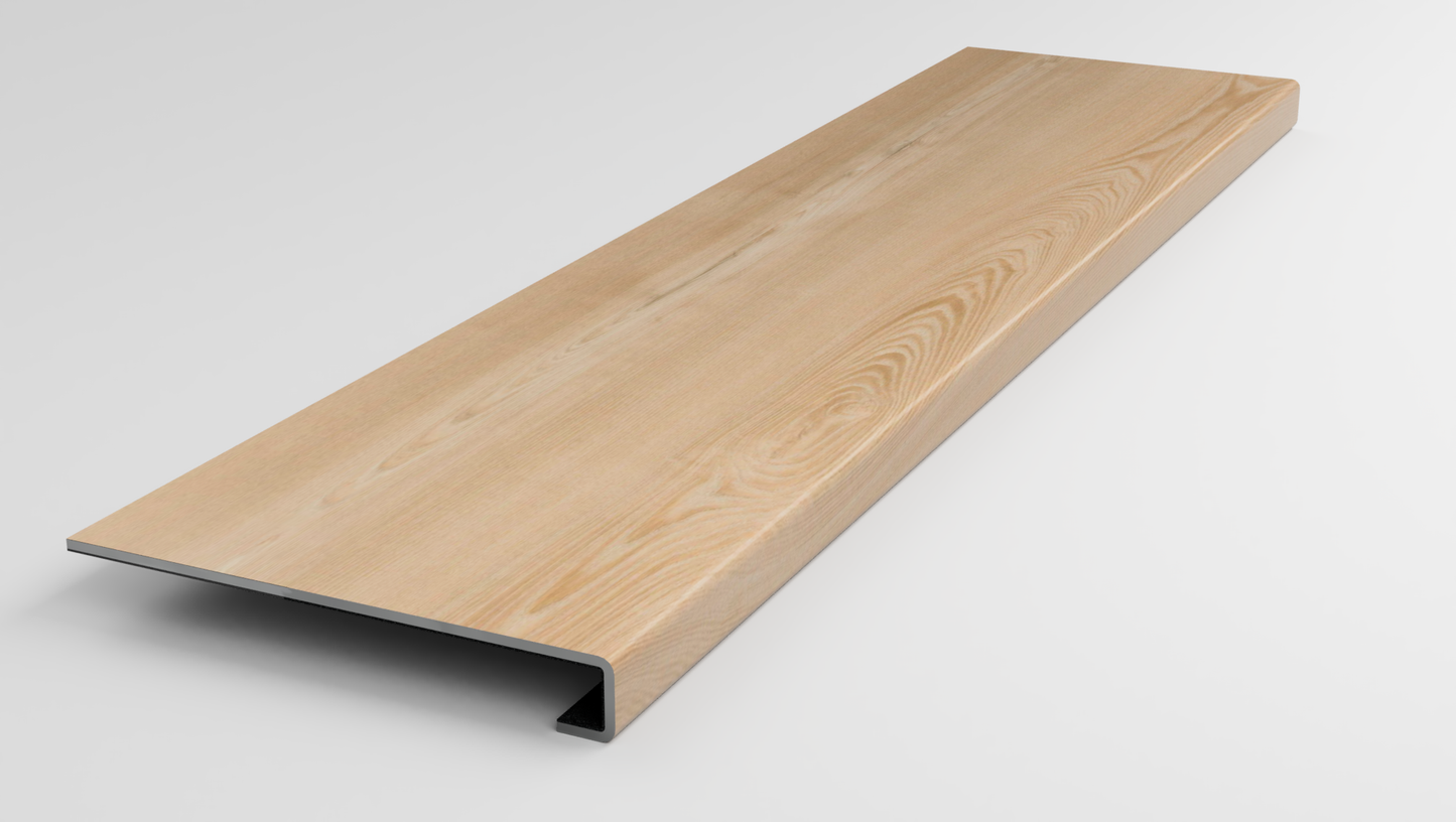 Floorte Classic | Titan HD Plus Platinum | Classic Blonde Stair Tread