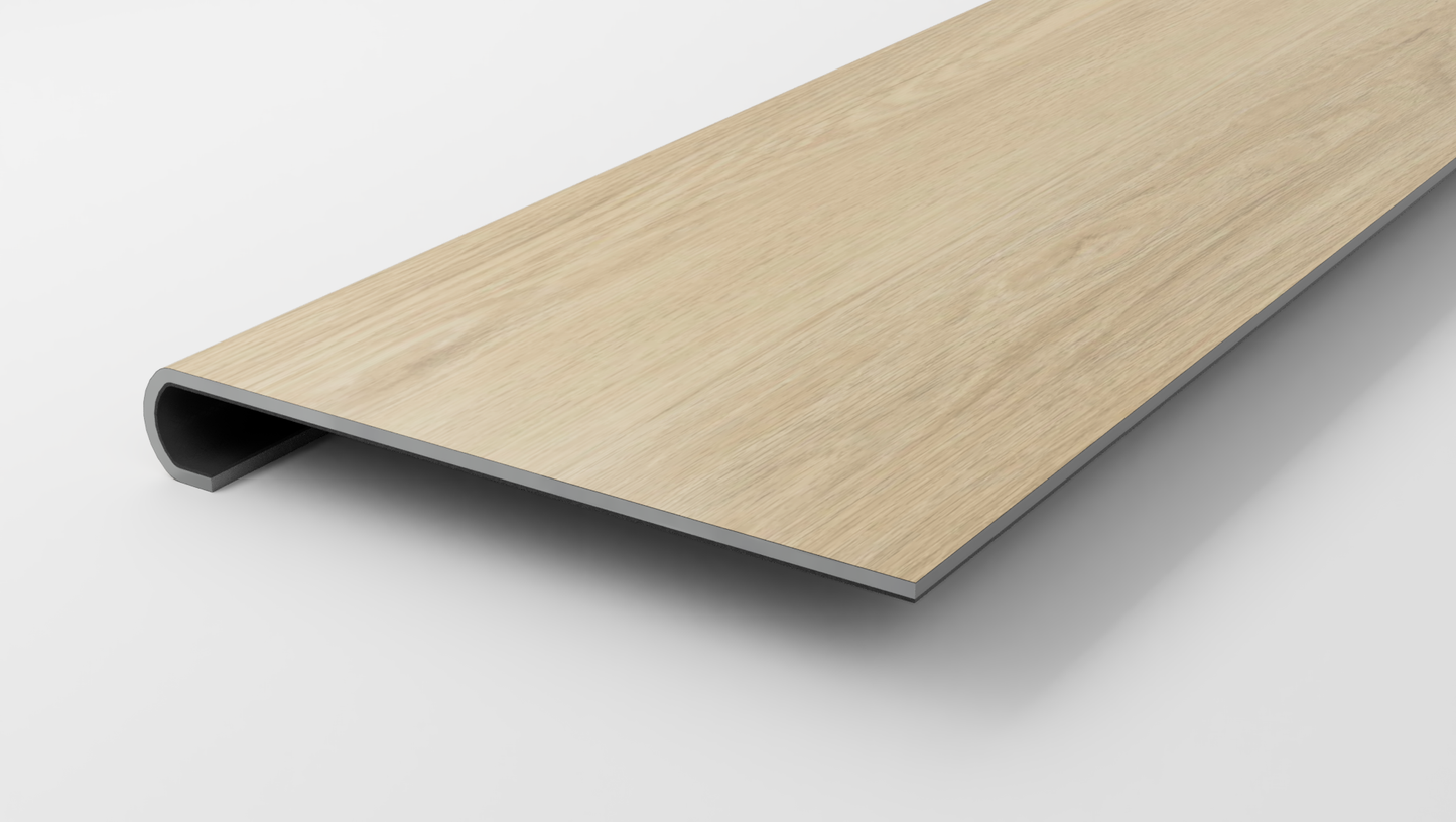 Floorte | Distinction Plus | Timeless Oak Stair Tread