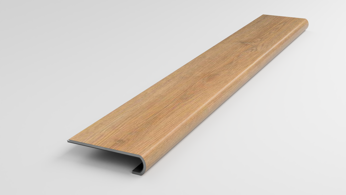 Woodsboro | Warm Caramel Oak Stair Tread